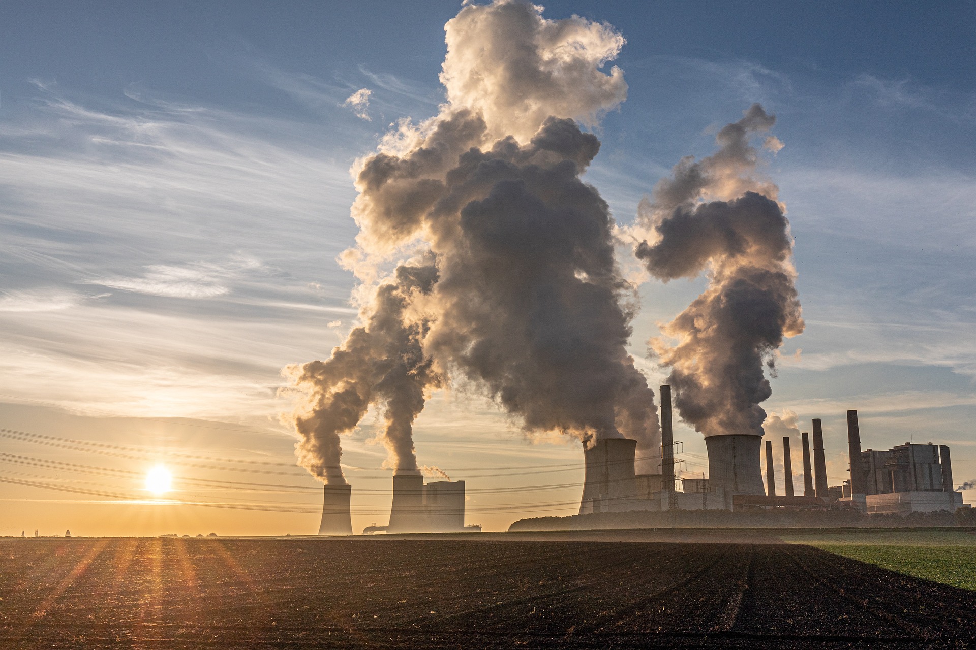 power-plant-ge861a4e55_1920.jpg